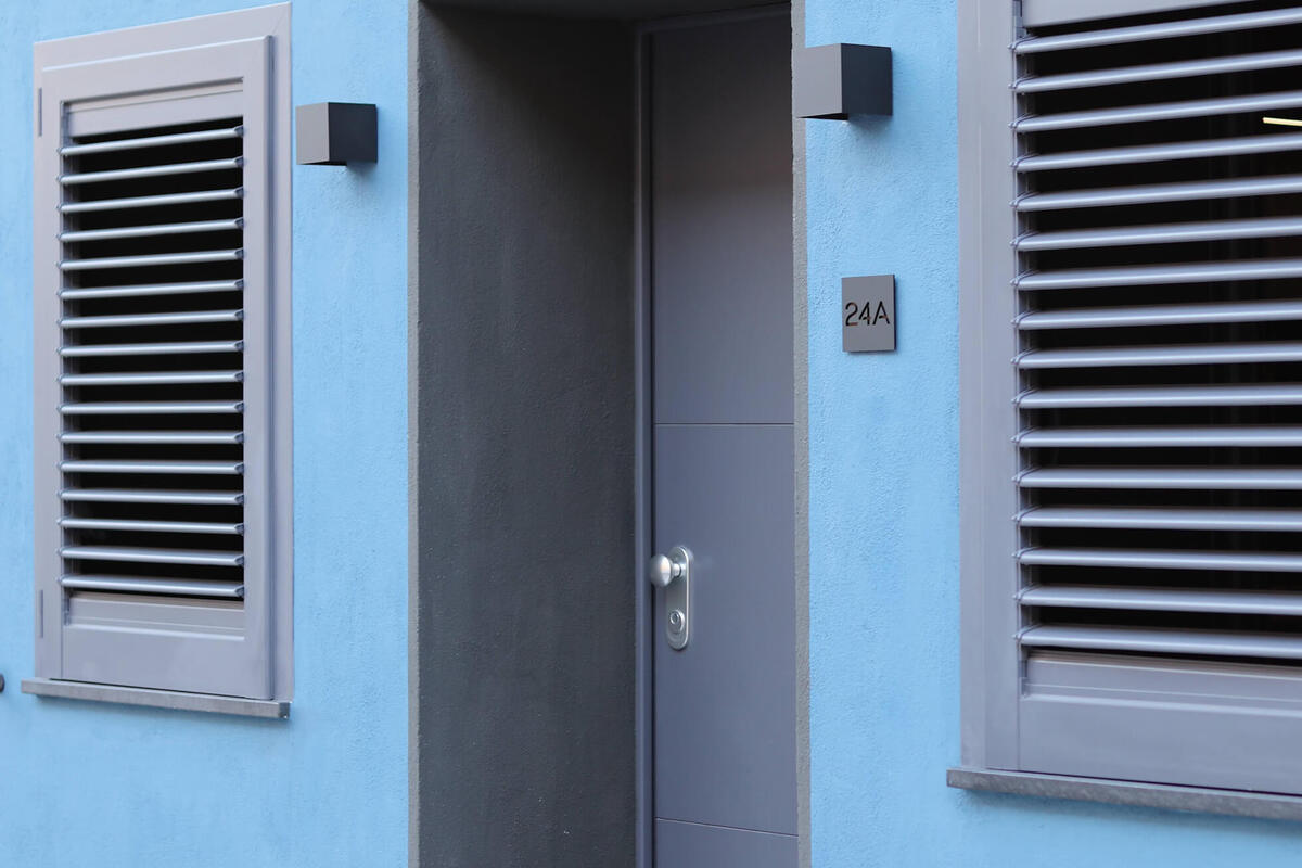 Via Monte Nero 24-A Olbia – Stylish Townhouse